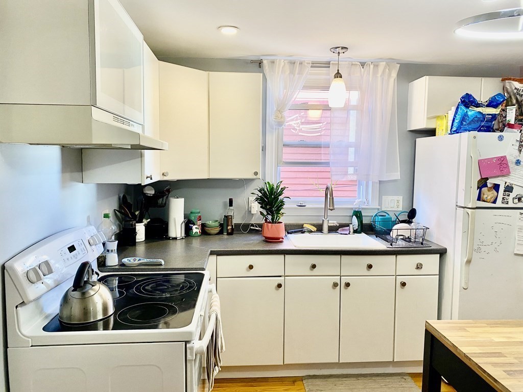 135 Central St # 3