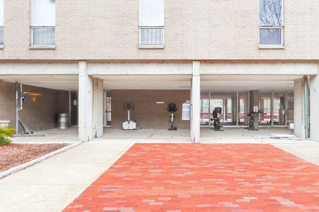 33 Pond Ave # 524
