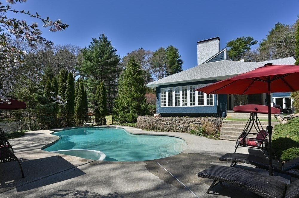 25 Pleasant St