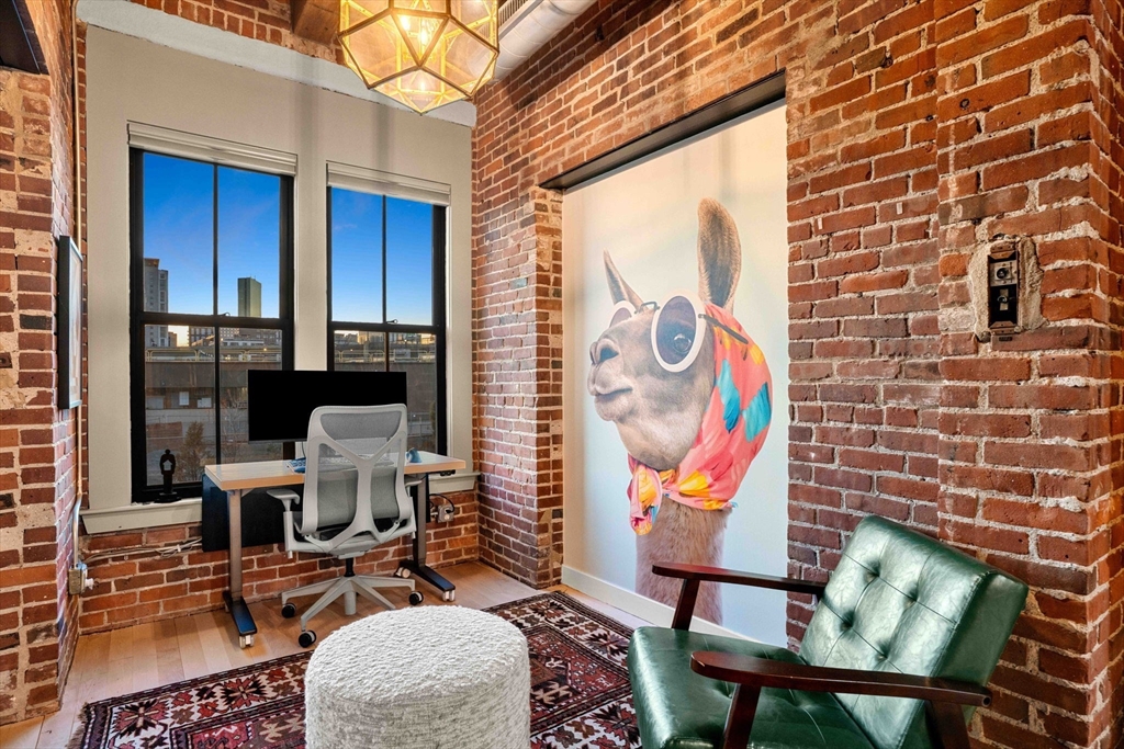 9 W Broadway # 210