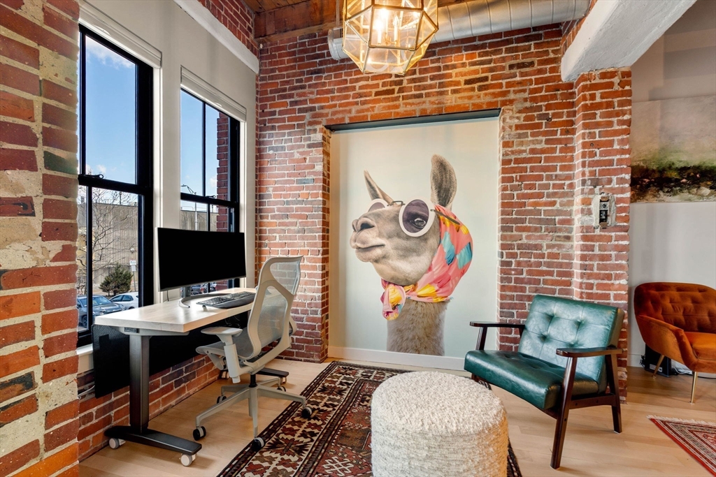 9 W Broadway # 210