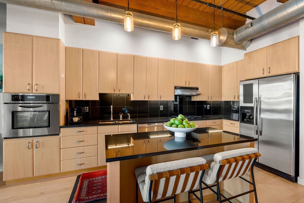 9 W Broadway # 210