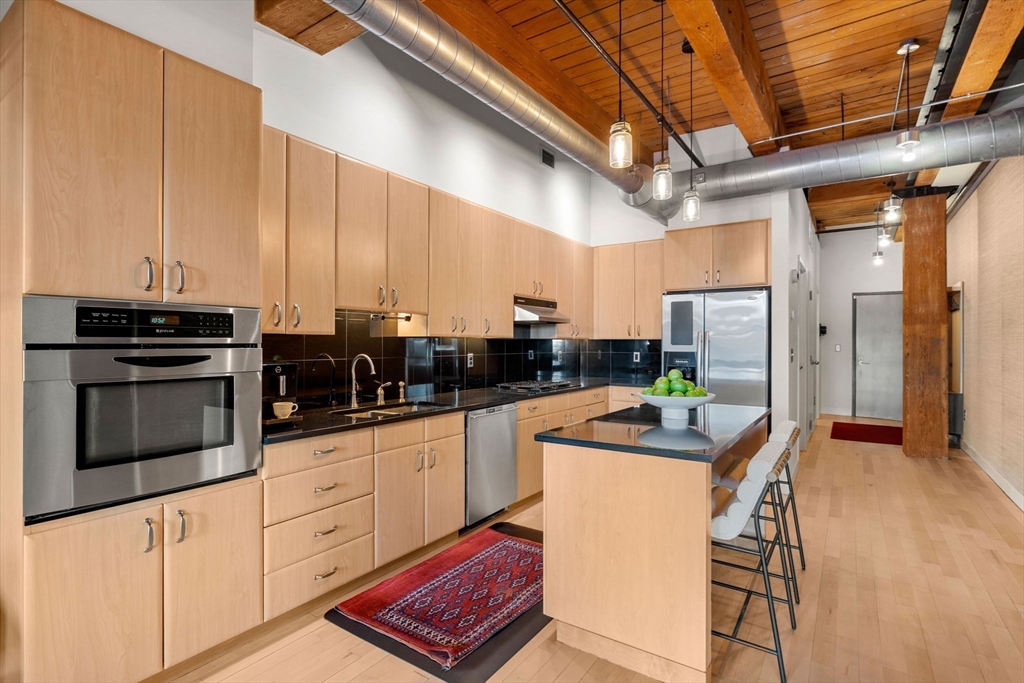 9 W Broadway # 210