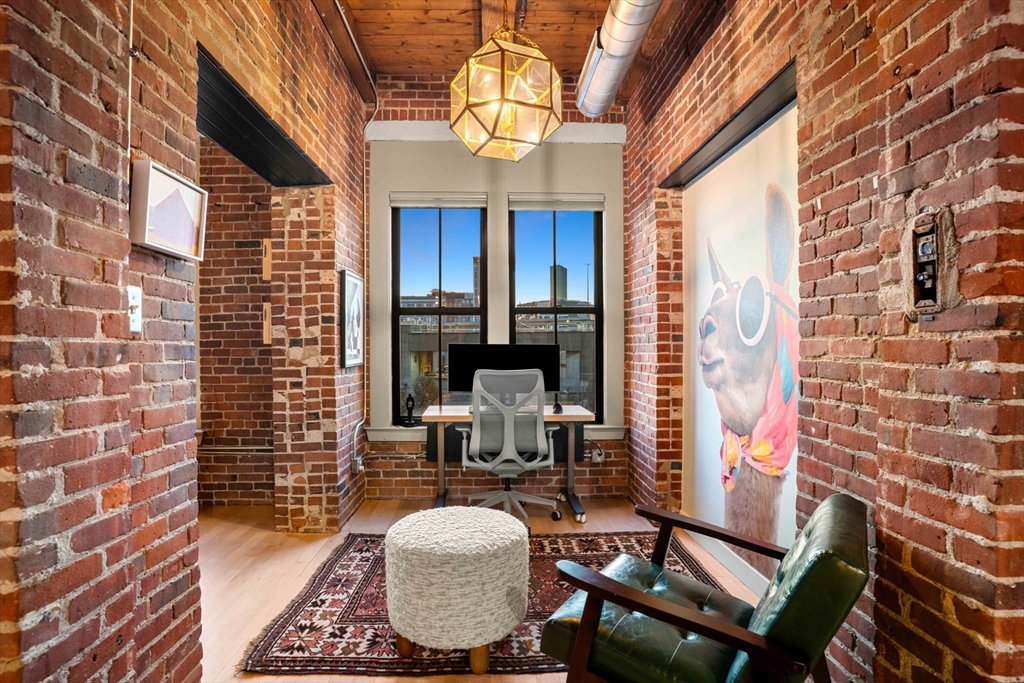 9 W Broadway # 210