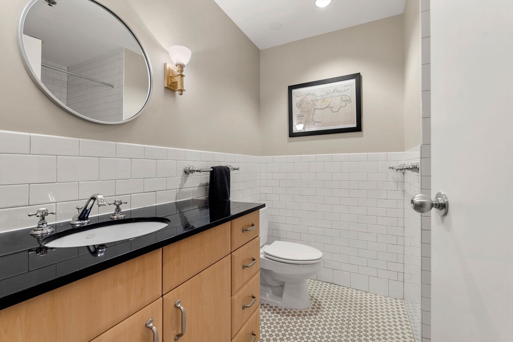 9 W Broadway # 210