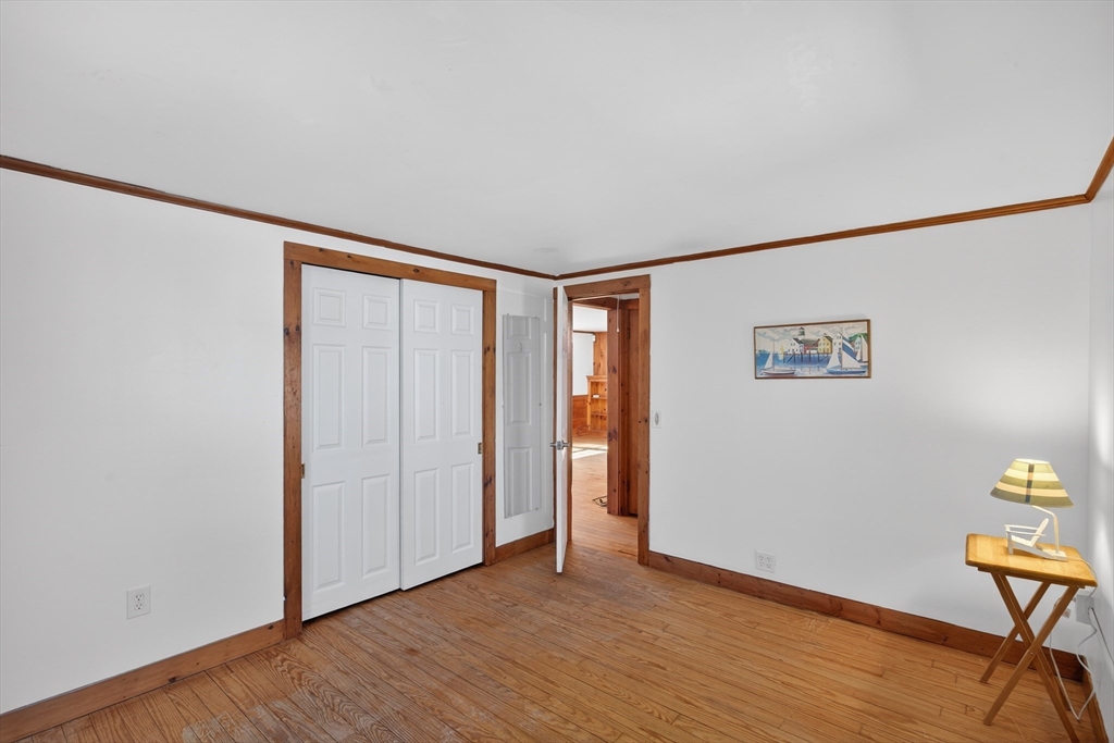 9 Mayflower Rd
