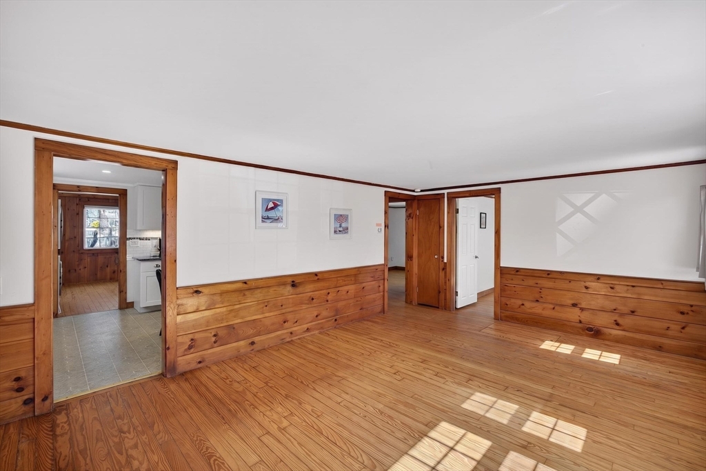 9 Mayflower Rd