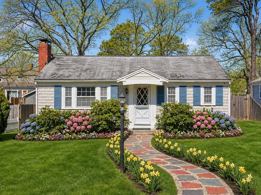 9 Mayflower Rd