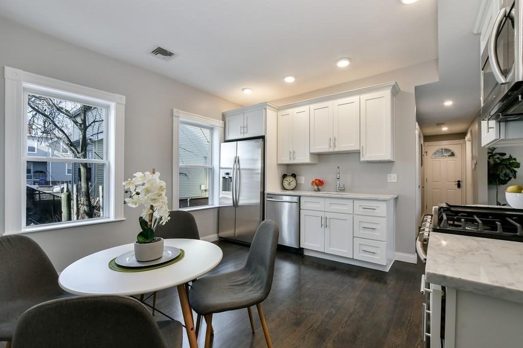 26 Elder St # 1