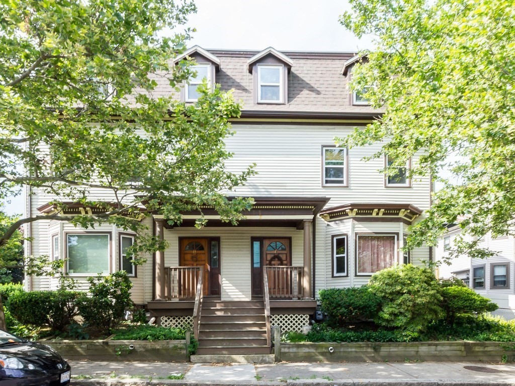 14 Arlington St # 3