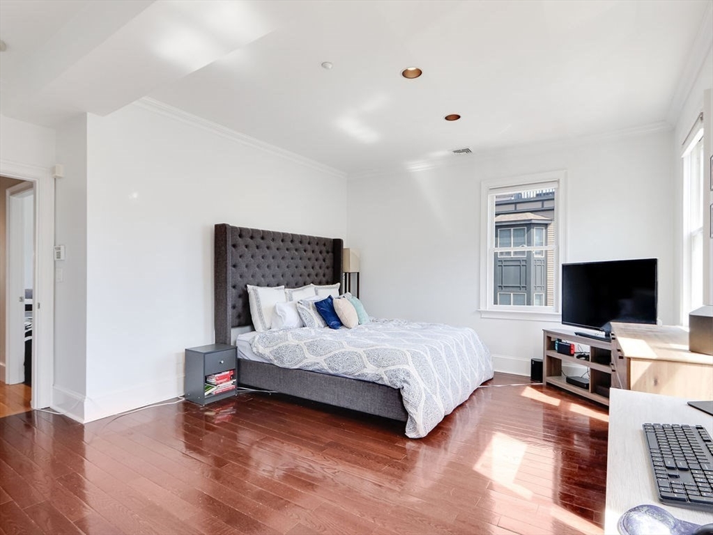 201 K Street # 4