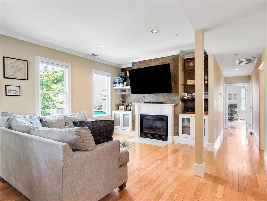 201 K Street # 4