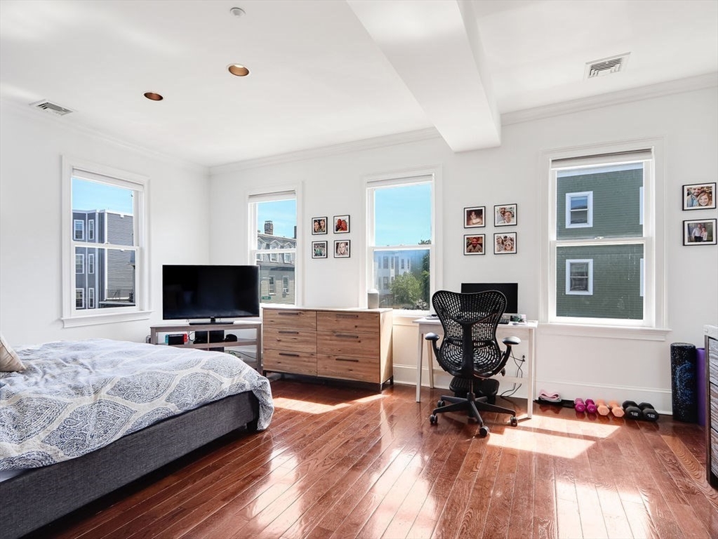 201 K Street # 4