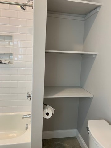 5 1/2 Edward St # 2
