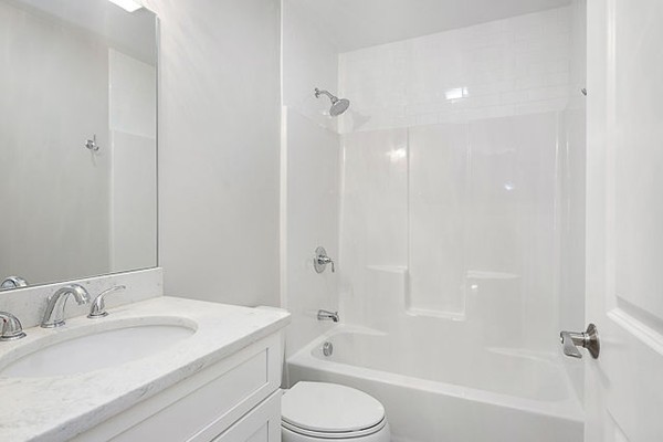 20B Hawthorne # 20B