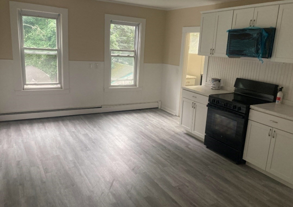 93 Arthur St # 2W