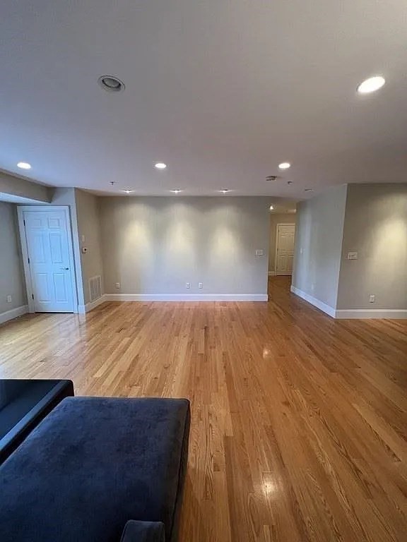 87 Franklin # 203