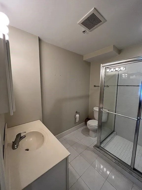 87 Franklin # 203