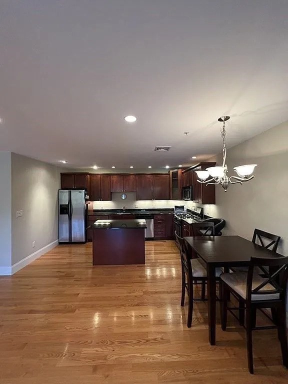 87 Franklin # 203