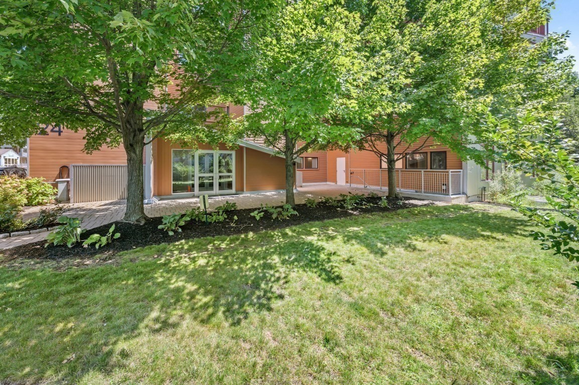 24 Bay State Rd # 5