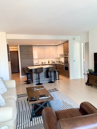 1 Franklin St # 2807