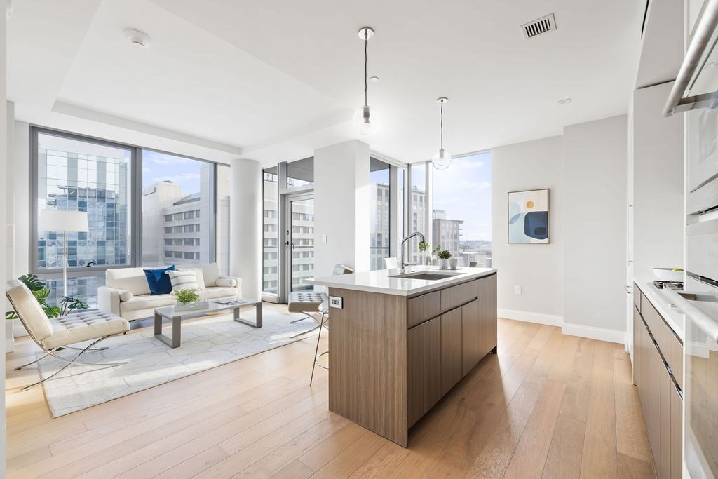 100 Shawmut Ave # 807 Unit: 8-807