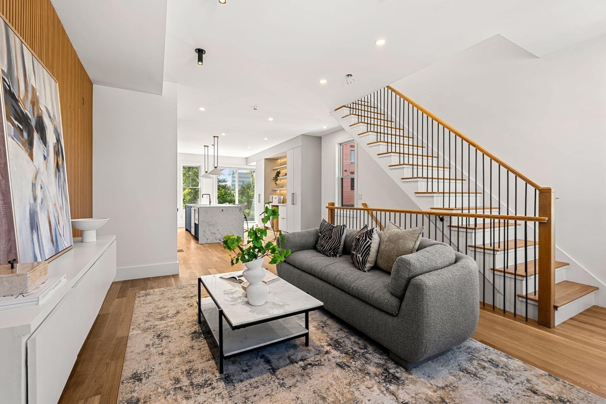 17 Lothrop St # 17