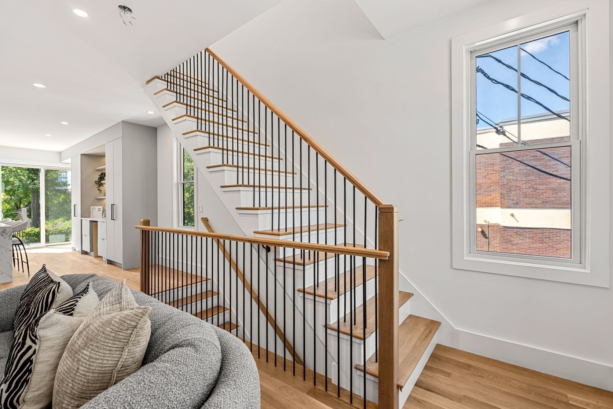 17 Lothrop St # 17