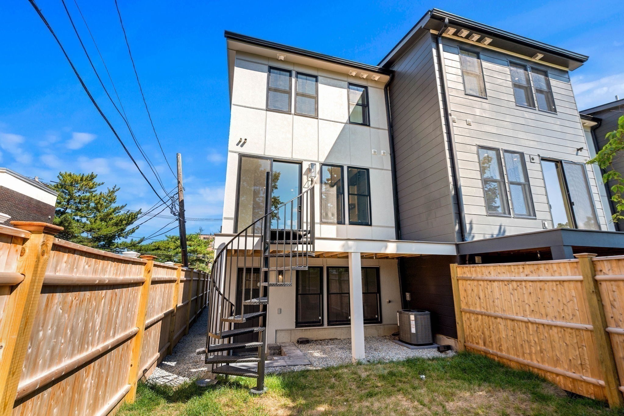 17 Lothrop St # 17