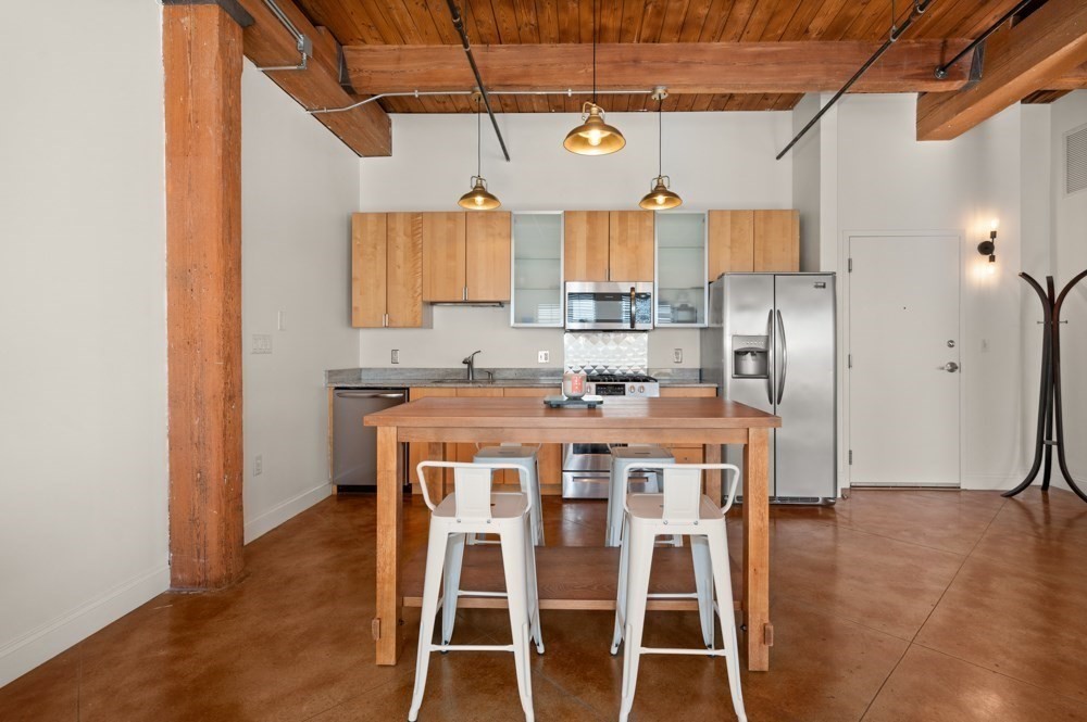 60 Dudley St. # 322