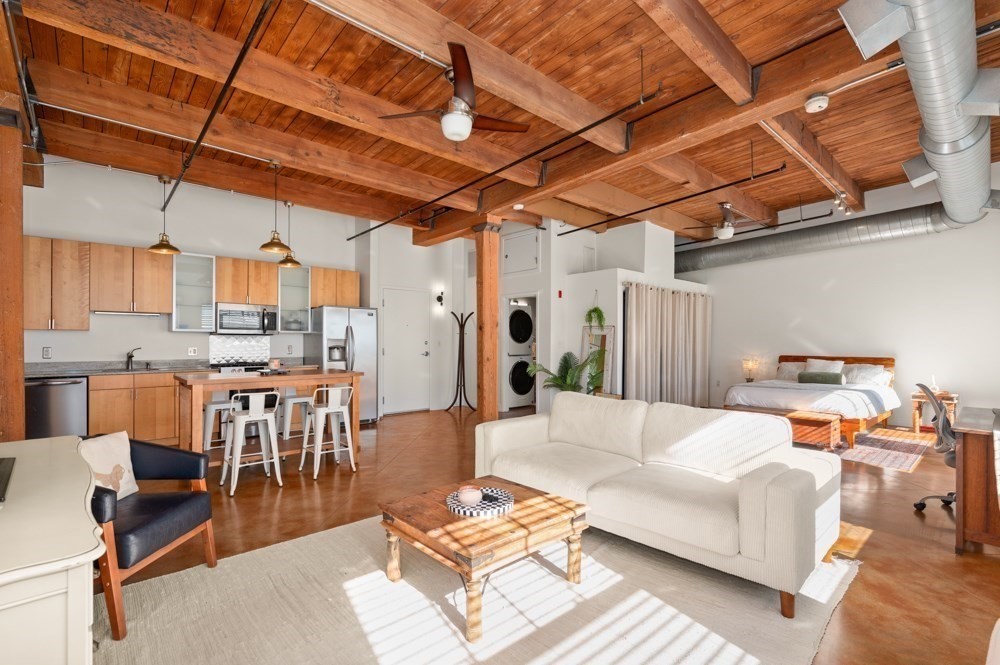 60 Dudley St. # 322