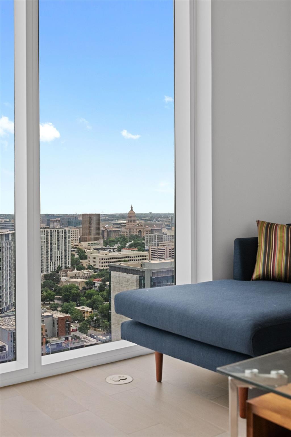 301 West Ave # 2902
