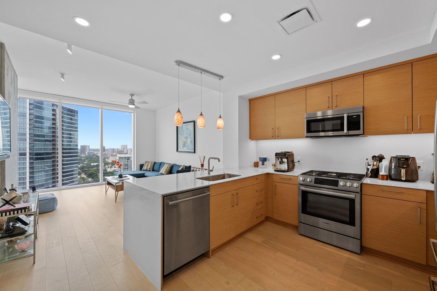 301 West Ave # 2902