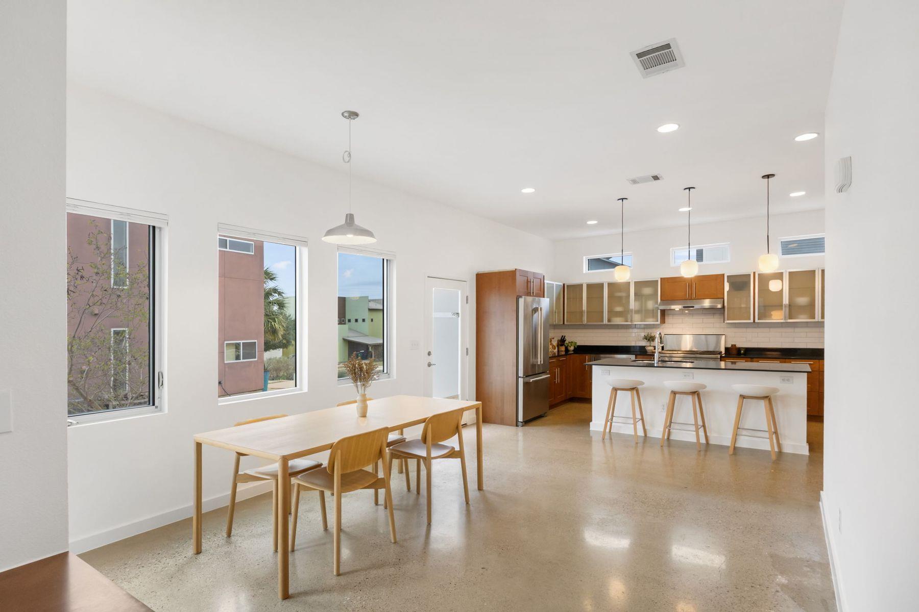 5421 Agatha CIR