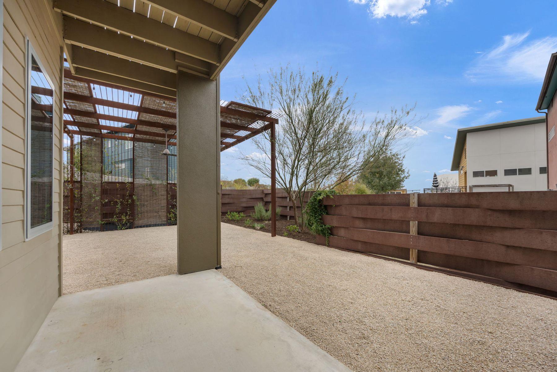 5421 Agatha CIR