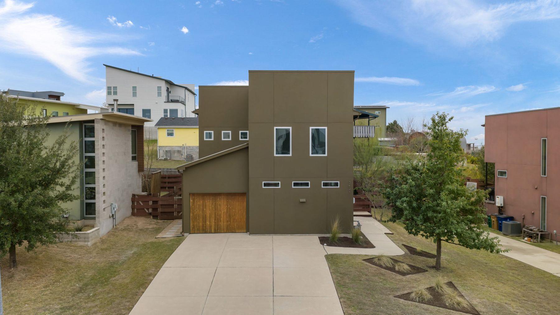 5421 Agatha CIR