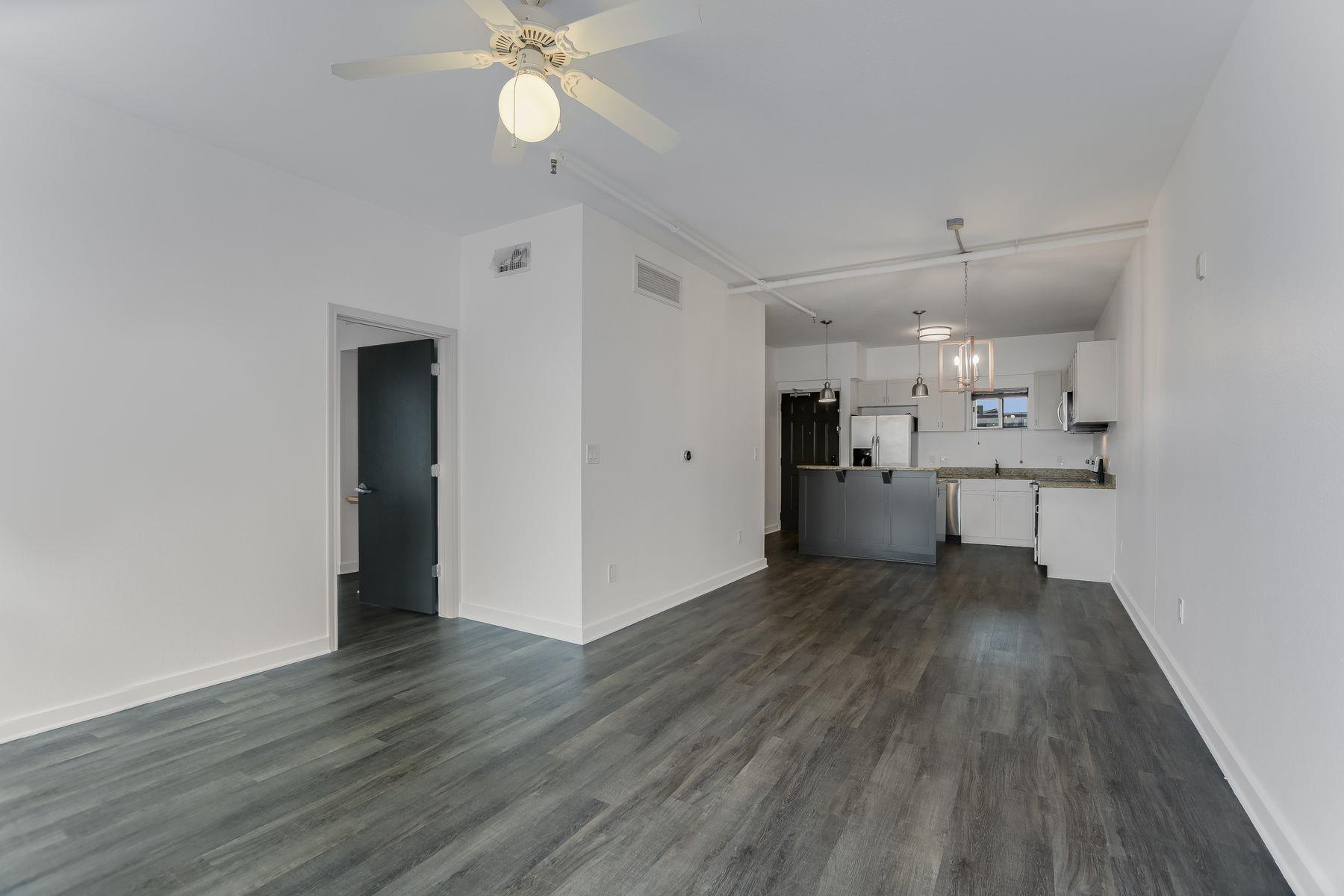 711 W 26th ST # 702