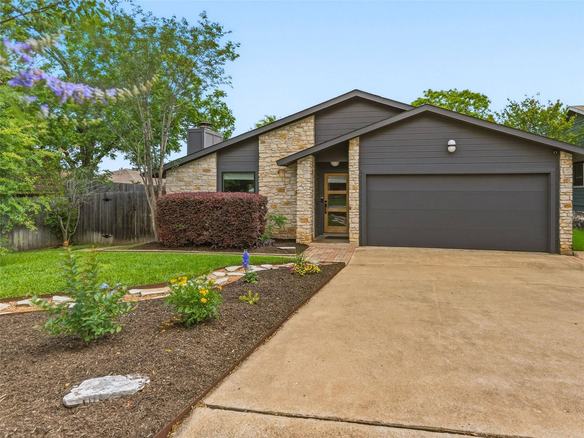 3218 Western DR