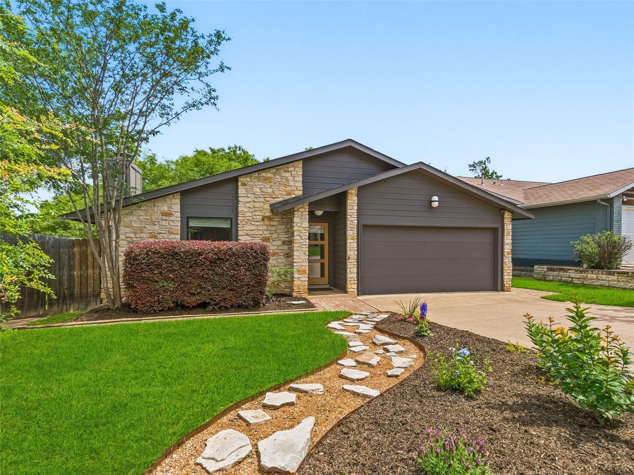 3218 Western DR