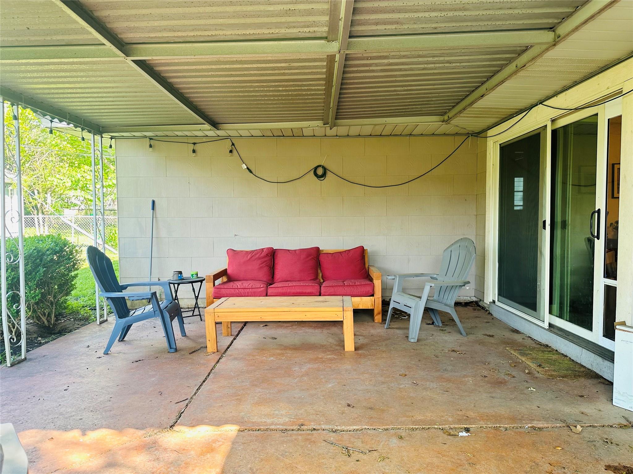 1806 Barbara ST