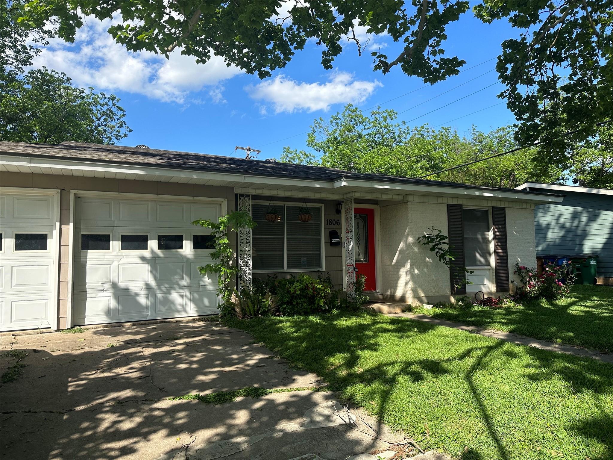 1806 Barbara ST