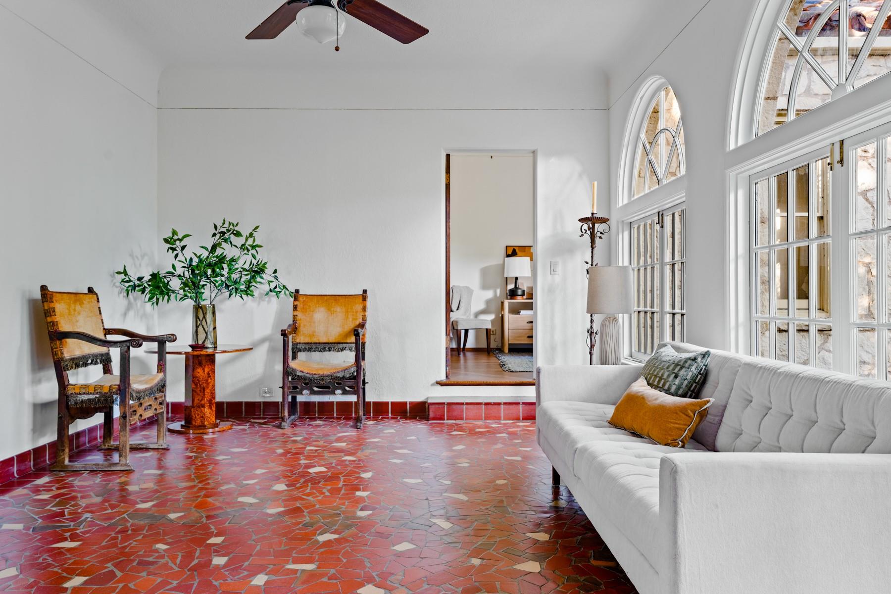 806 Rosedale TER