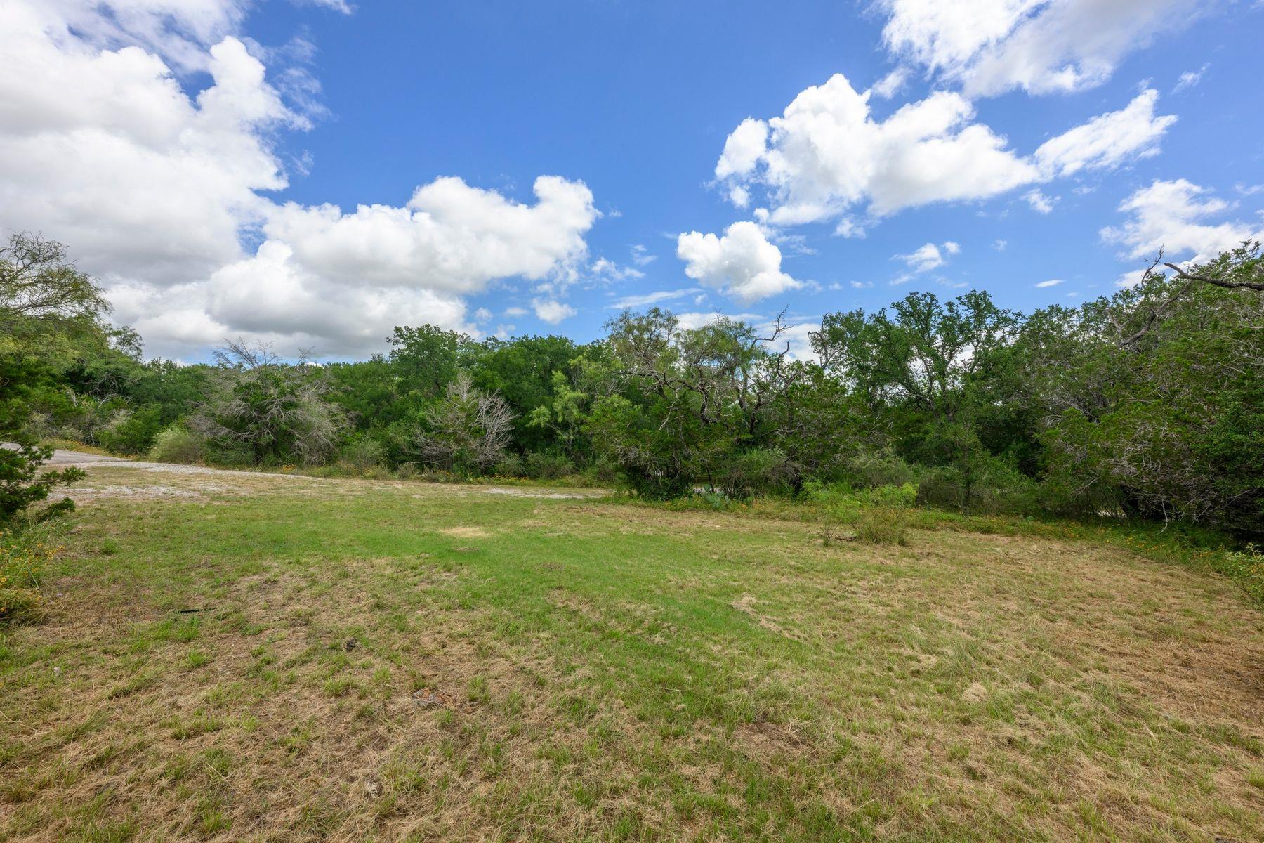 4810 and 4900 County Road 404
