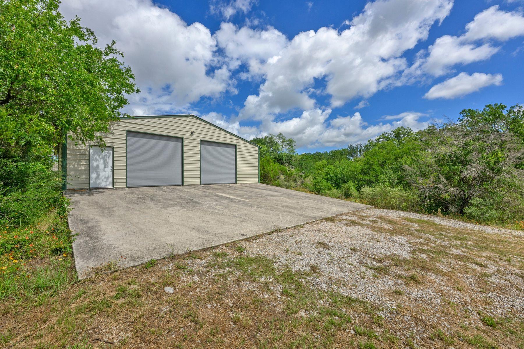 4810 and 4900 County Road 404