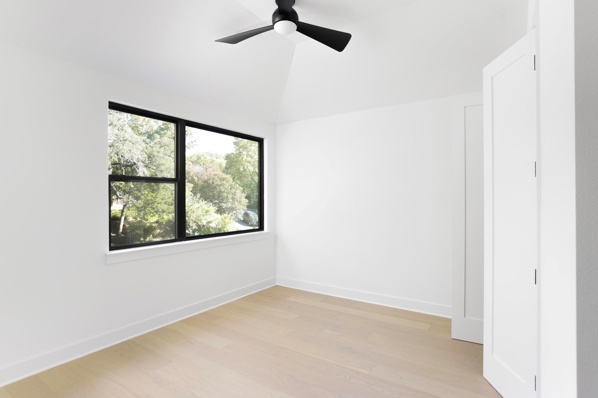 3204 Westhill DR