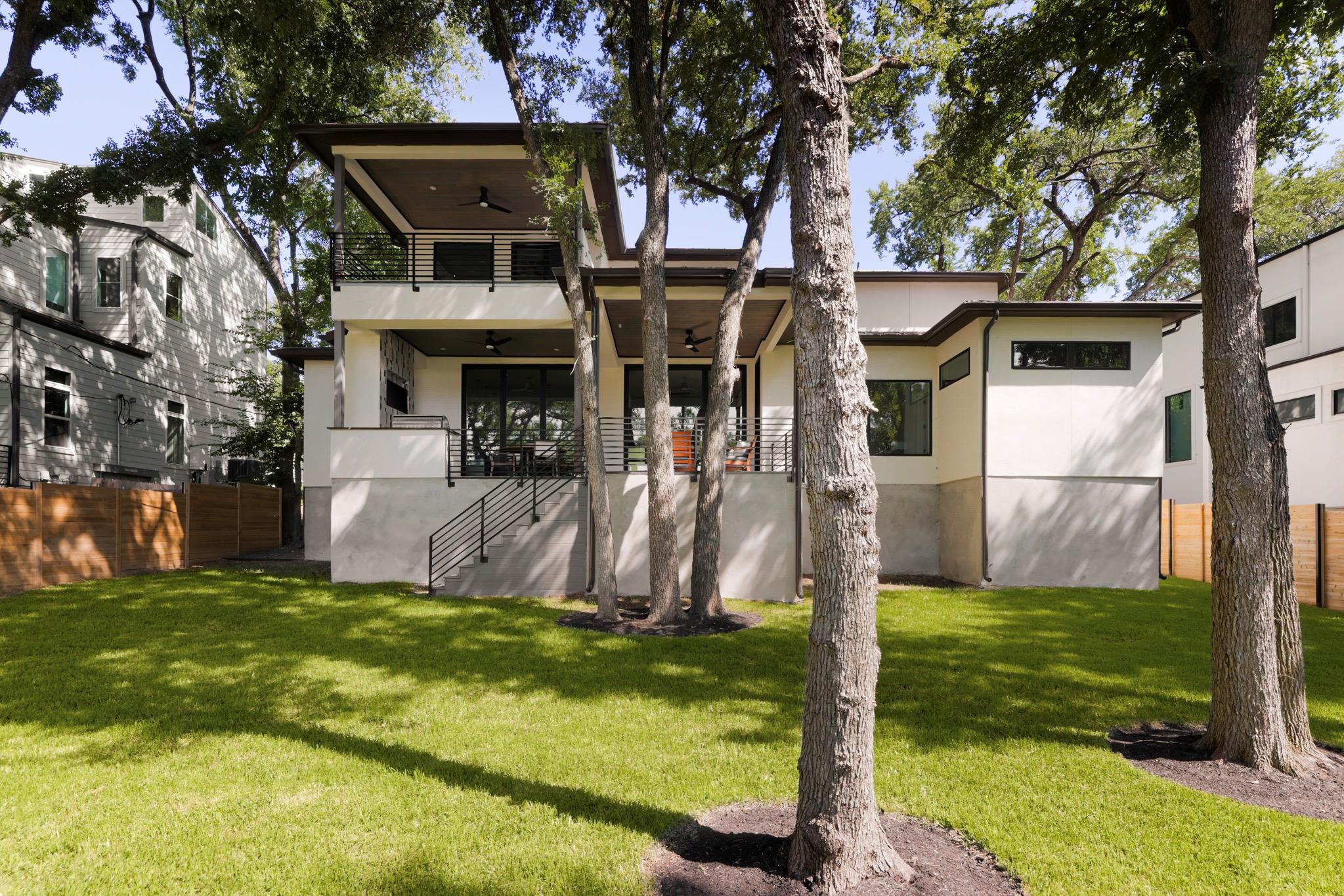 3204 Westhill DR