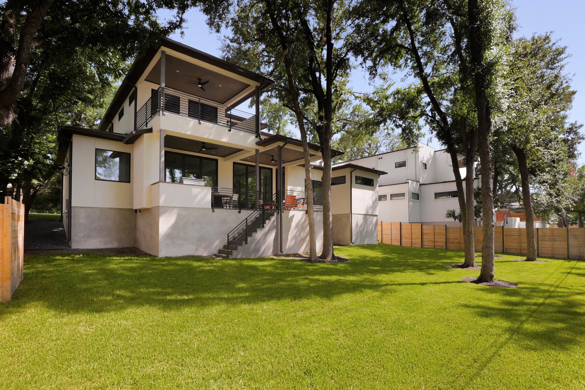3204 Westhill DR