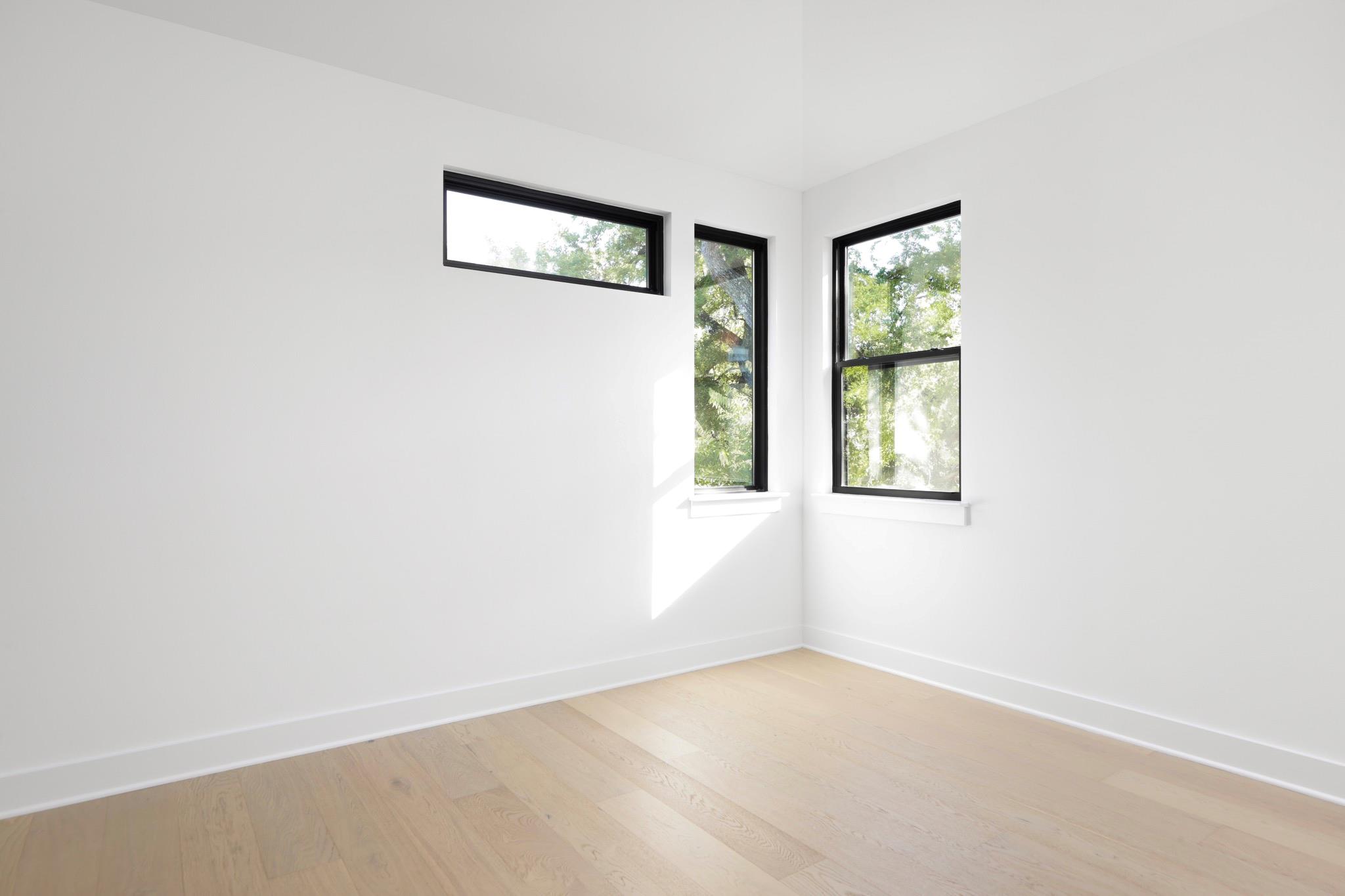 3204 Westhill DR