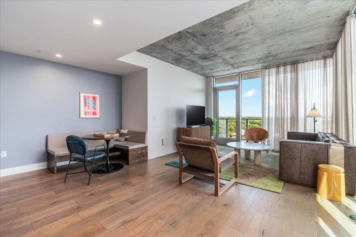 48 East Ave # 1308