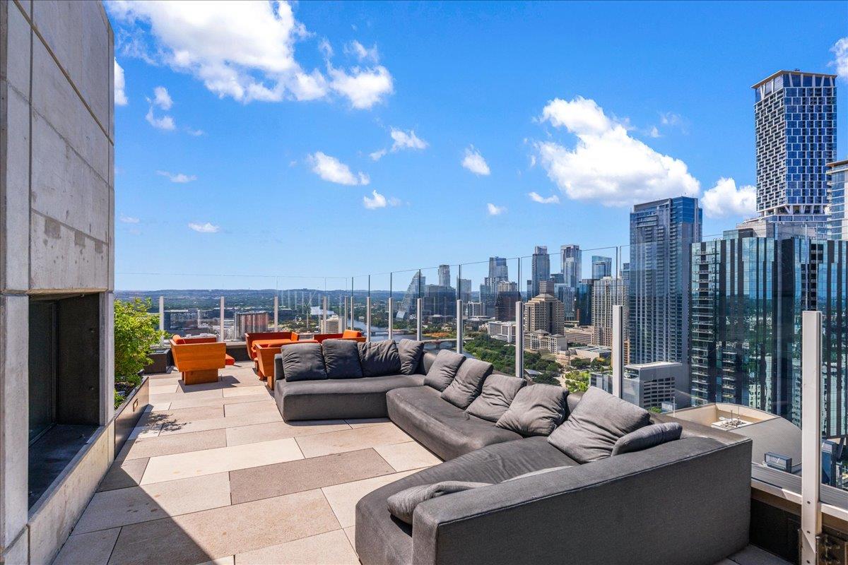 48 East Ave # 1308